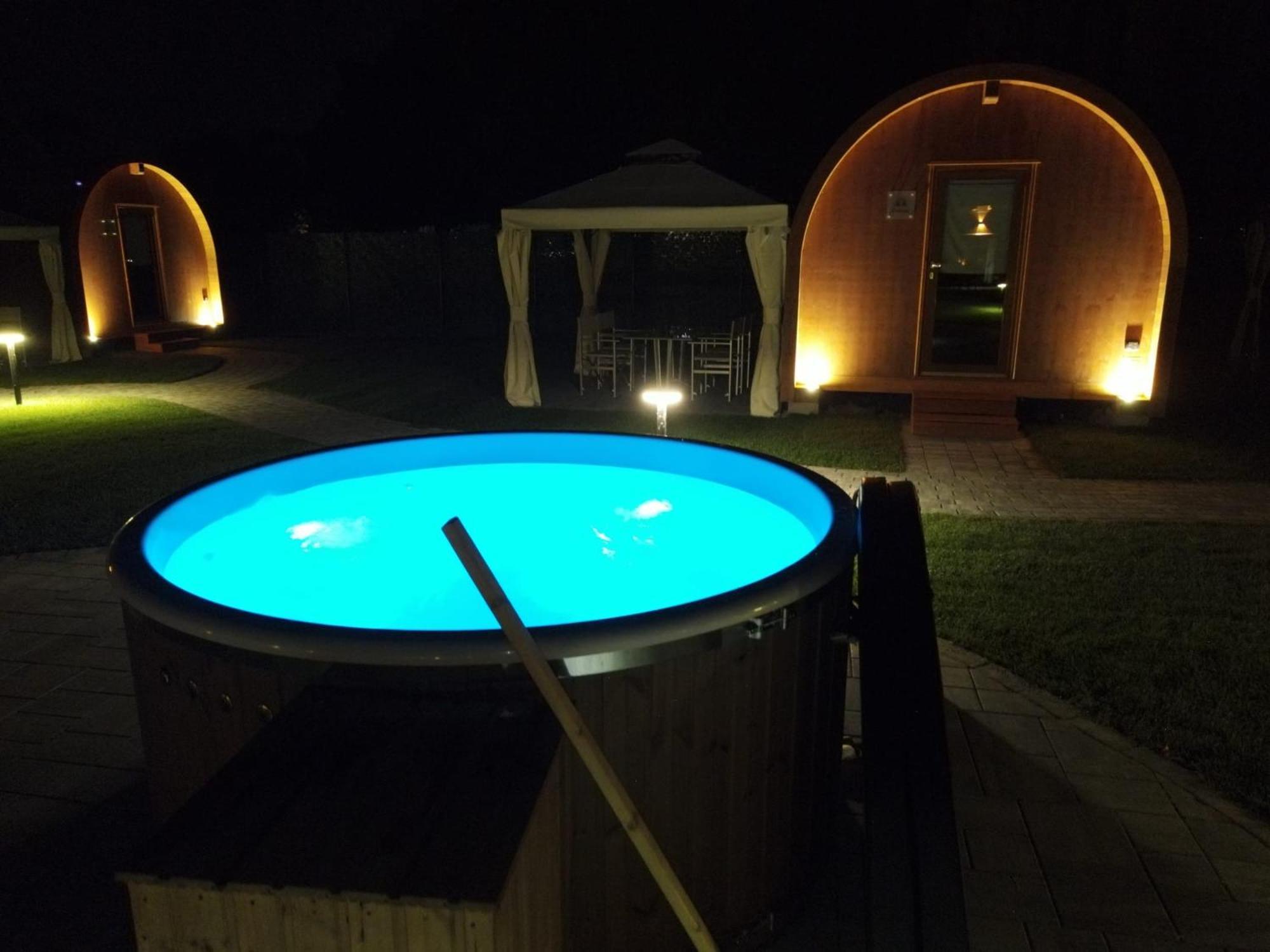 Vicolungo Glamour Lodge & Spa - Free Spa Hot Tub E Sauna Екстериор снимка