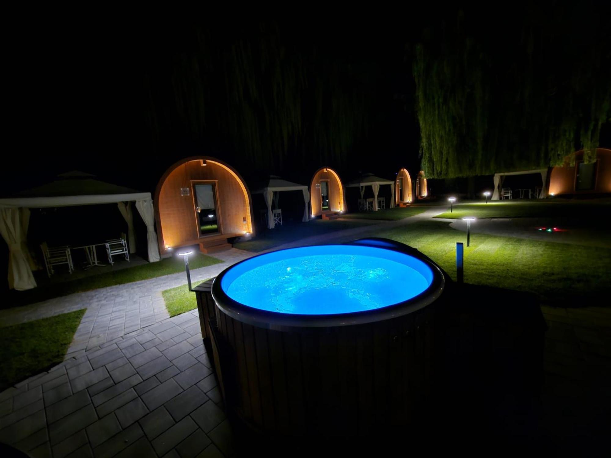 Vicolungo Glamour Lodge & Spa - Free Spa Hot Tub E Sauna Екстериор снимка