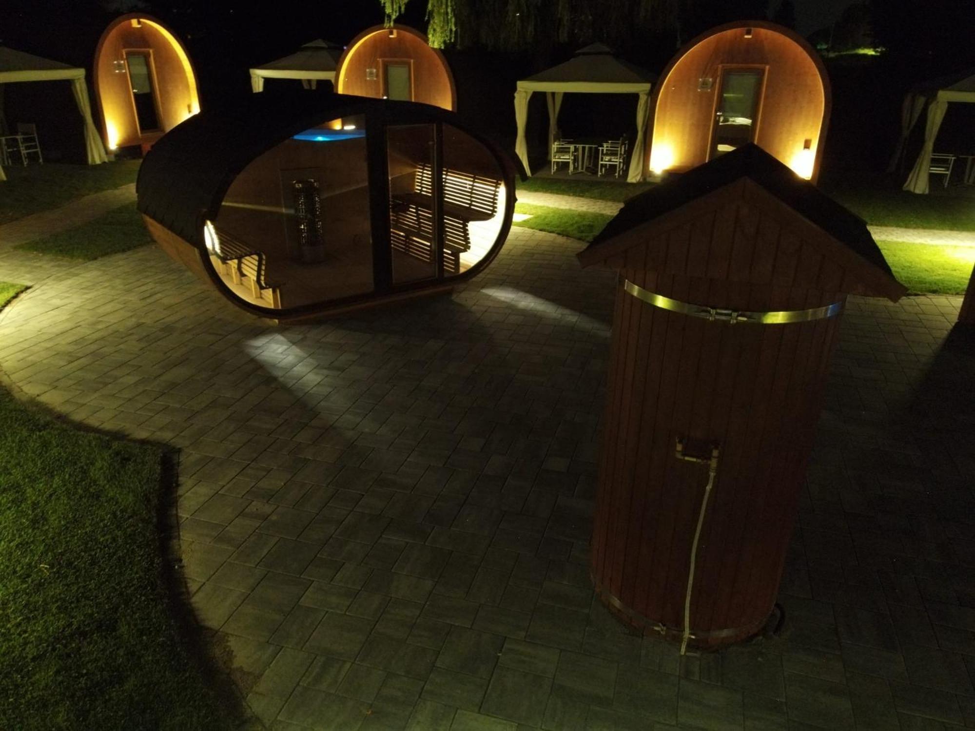 Vicolungo Glamour Lodge & Spa - Free Spa Hot Tub E Sauna Екстериор снимка