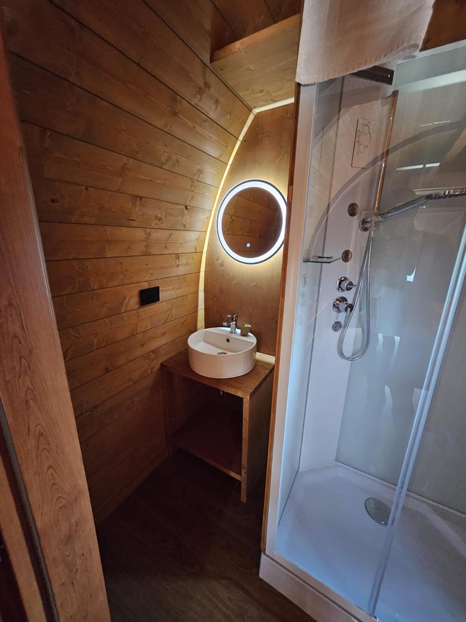 Vicolungo Glamour Lodge & Spa - Free Spa Hot Tub E Sauna Екстериор снимка